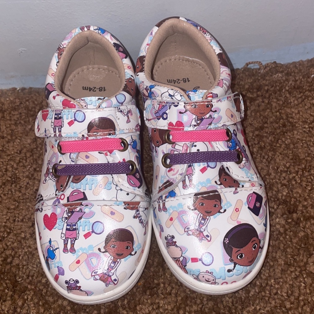 Little Piggies 18-24M Doc McStuffins sneakers(I think size 6)